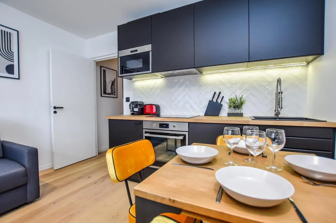 Appartement CMG Porte Maillot/ Saint-Ferdinand à Paris 0*,