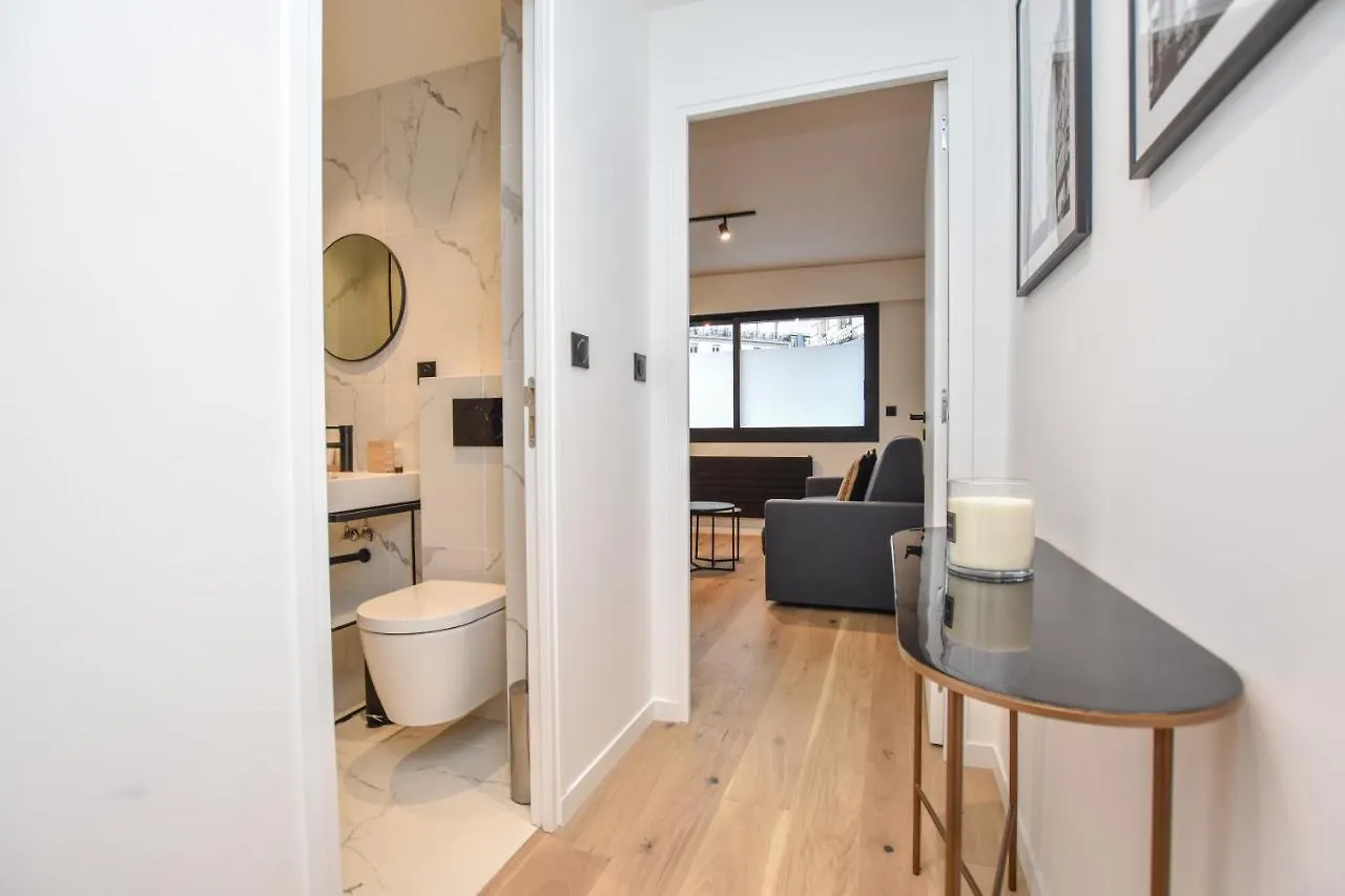 Appartement CMG Porte Maillot/ Saint-Ferdinand à Paris France